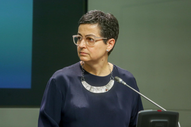 La ministra de Asuntos Exteriores, Unión Europea y Cooperación, Arancha González Laya, durante la recepción a su homólogo, el ministro de Asuntos Exteriores neerlandés, Stef Blok, en el Palacio de Viana, Madrid (España), a 25 de junio de 2020.