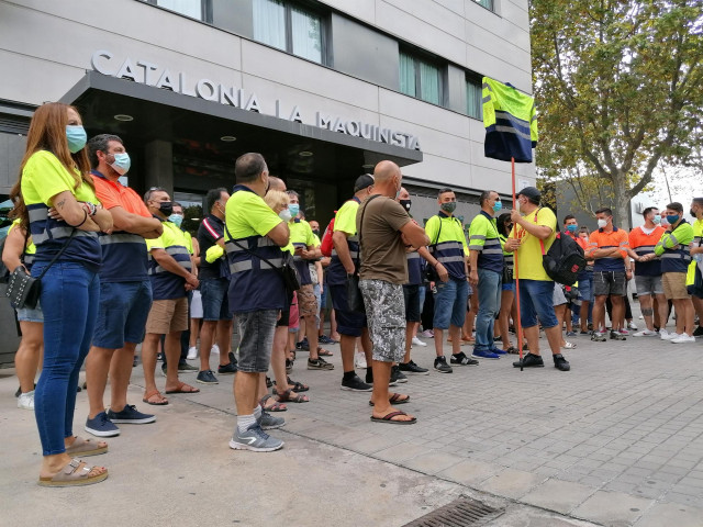 Concentración de trabajadores de Acciona