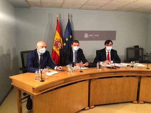 Los ministros de Sanidad, Salvador Illa, y Agricultura, Pesca y Alimentación, Luis Planas, mantienen reunión con las comunidades autónomas