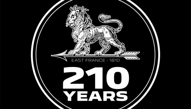 Logo Peugeot por su 210º aniversario
