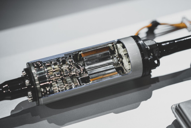 Sistema de estabilización activa electromecánica del balanceo (eAWS) de Audi.