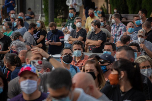 Una multitud se concentra en una nueva manifestación de trabajadores de Nissan