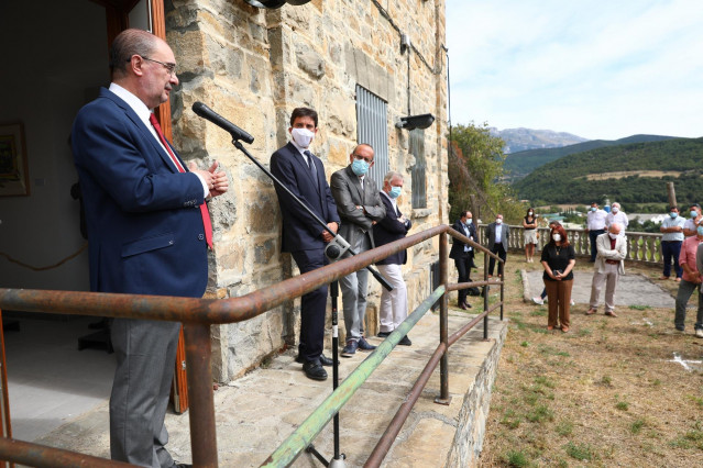 El Presidente de Aragón inaugura el Centro de Arte Contemporáneo de Aínsa.