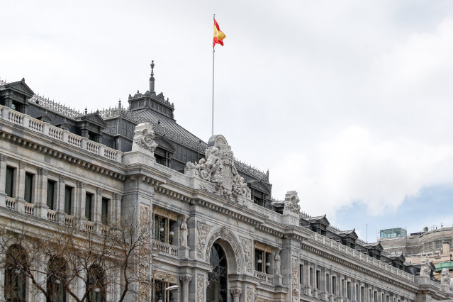 Fachada del Banco de España durante el primer día de la cuarta semana de estado de alarma decretado por el Gobierno para combatir el coronavirus, en Madrid (España) a 6 de abril de 2020.