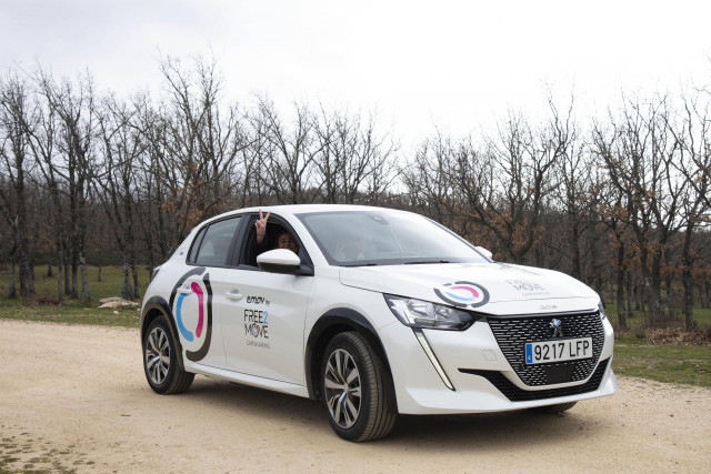 Free2Move renueva su servicio de coche compartido en Madrid con 200 Peugeot e-208 100% eléctricos