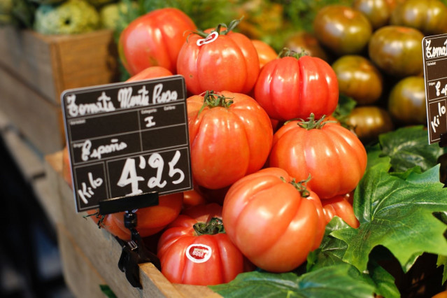 Tomates en un supermercado de Carrefour