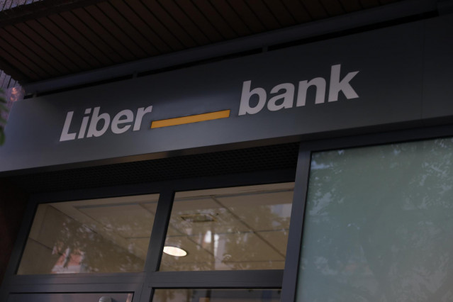 Una oficina de Liberbank, que ha convocado a los sindicatos para negociar un nuevo Expediente de Regulación de Empleo (ERE), en Madrid, a 21 de octubre de 2019.