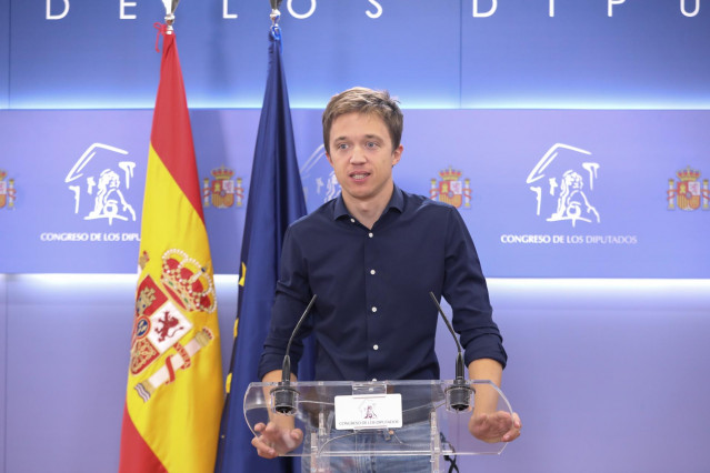 El portavoz de Más País en el Congreso de los Diputados, Íñigo Errejón, ofrece una rueda de prensa antes de la celebración de la Junta de Portavoces en la Cámara Baja, en Madrid (España), a 8 de septiembre de 2020.