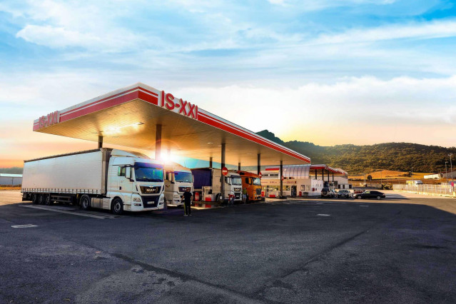 Cepsa compra red de estaciones de IS-XXI