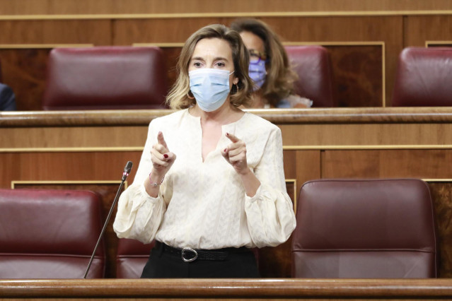 La portavoz parlamentaria del PP, Cuca Gamarra, interviene en una sesión de control al Gobierno en el Congreso de los Diputados, en Madrid (España), a 23 de septiembre de 2020.