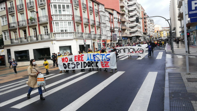 Trabajadores de empresas aeronáuticas se movilizan en Vitoria