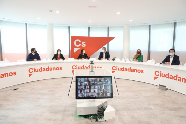 La presidenta de Ciudadanos, Inés Arrimadas, presidiendo la reunión de la Ejecutiva del partido en la sede de Madrid.