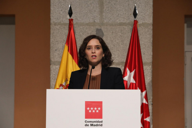 La presidenta de la Comunidad de Madrid, Isabel Díaz Ayuso, comparece en rueda de prensa para detallar las nuevas medidas en la región ante el COVID-19, en la Real Casa de Correos, Madrid (España), a 18 de septiembre de 2020.