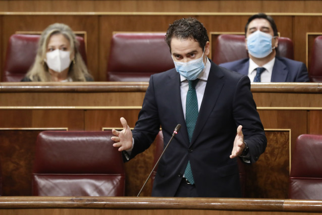 El portavoz parlamentario del PP, Teodoro García Egea interviene en una sesión de control al Gobierno en el Congreso de los Diputados, en Madrid (España), a 23 de septiembre de 2020.