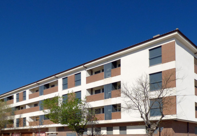 Fachada de un edificio en alquiler en Ocaña