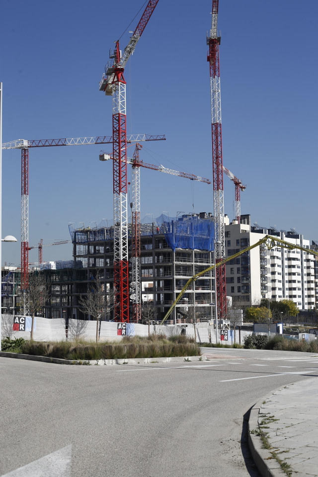 Piso, pisos, vivienda, viviendas, casa, casas, alquiler, compra, hipoteca, hipotecas, euribor, construcción, grúa, grúas