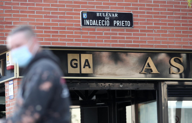 Placa del Bulevar Indalecio Prieto, en Madrid (España), a 30 de septiembre de 2020. Vox, PP y Cs eliminarán el nombre del que fuera dirigente socialista Indalecio Prieto, así como del presidente del Gobierno en la República, el socialista Francisco Largo