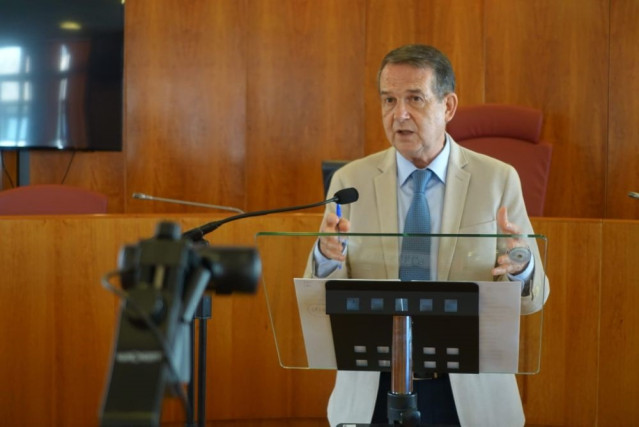 El presidente de la Federación Española de Municipios y Provincias (FEMP), Abel Caballero,