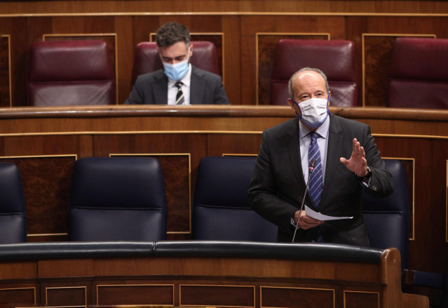 El ministro de Justicia, Juan Carlos Campo, interviene durante una nueva sesión de control al gobierno en el Congreso de los Diputados, en Madrid, (España), a 30 de septiembre de 2020. En esta sesión los populares llevan una interpelación al Gobierno para