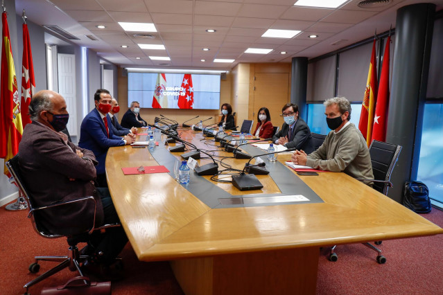 Reunión del Grupo Covid-19 para frenar la evolución de la pandemia en Madrid, en la Real Casa de Postas