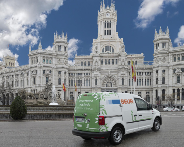 Vehículo de SEUR en Madrid
