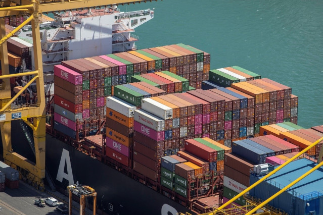 Contenedores de mercancías en el Puerto de Barcelona