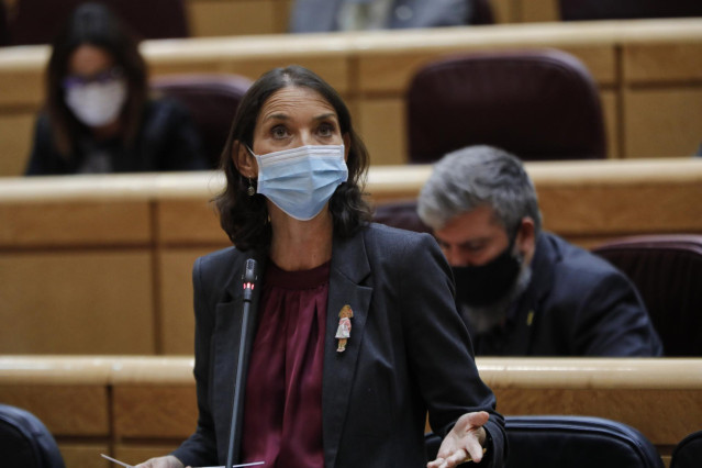 La ministra de Industria, Comercio y Turismo, Reyes Maroto, durante una sesión de control al Gobierno en la Cámara Alta, en Madrid (España), a 6 de octubre de 2020.