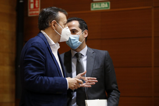 Ignacio Aguado y Alberto Reyero en la Asamblea de Madrid