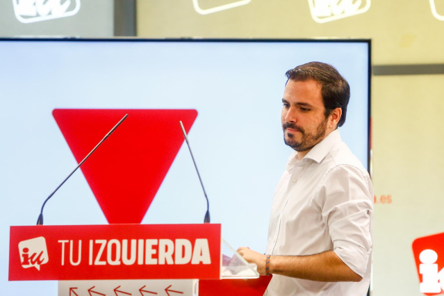 El coordinador federal de Izquierda Unida (IU), Alberto Garzón, interviene y expone su informe político centrado en el debate de investidura del próximo fin de semana en el Congreso en la Sede Federal de IU en Madrid.