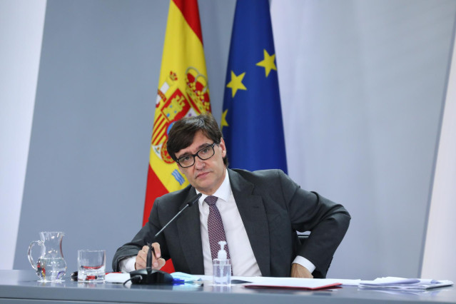 El ministro de Sanidad, Salvador Illa, comparece tras el Consejo de Ministros extraordinario celebrado en Moncloa para decretar el estado de alarma en Madrid (España), a 9 de octubre de 2020. La declaración del estado de alarma  se ha decretado para resta
