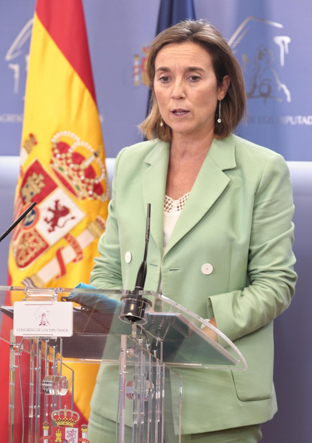 La portavoz del PP en el Congreso de los Diputados, Cuca Gamarra, interviene en la rueda de prensa