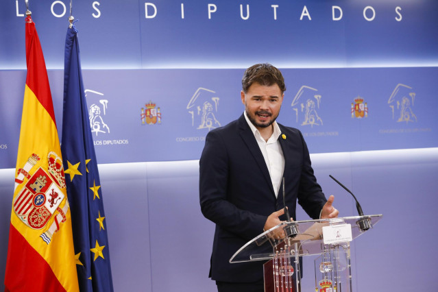 El diputado y portavoz de Esquerra Republicana de Catalunya (ERC), Gabriel Rufián, en rueda de prensa