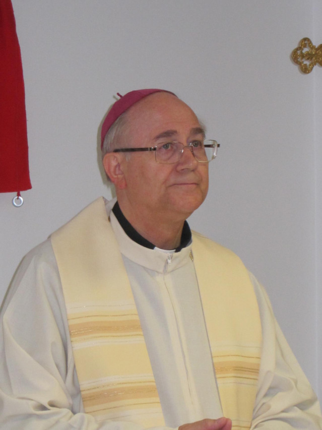 El obispo de Almería, Adolfo González Montes