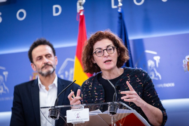 La eurodiputada de Ciudadanos Maite Pagazaurtundua junto al portavoz adjunto de Cs en el Congreso, Edmundo Bal.