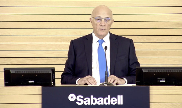 Josep Oliu en la Junta General de Accionistes del Banco Sabadell en Alicante el 26/3/20, celebrada telemáticamente por el coronavirus