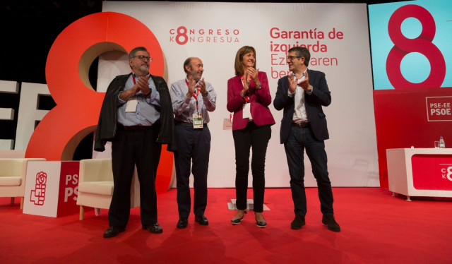 El ex presidente del PSE-EE Jesús Eguiguren, el ex ministro del Interior, José Antonio Rubalcaba, la líder del PSE-EE, Idoia Mendia, y el ex Lehendakari, Patxi López