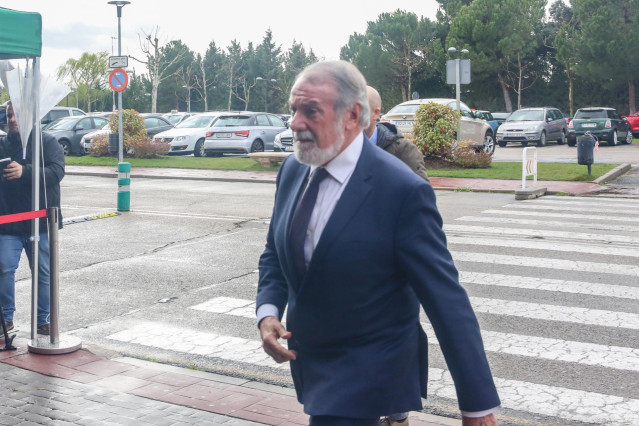 El exministro Francisco Mayor Oreja.
