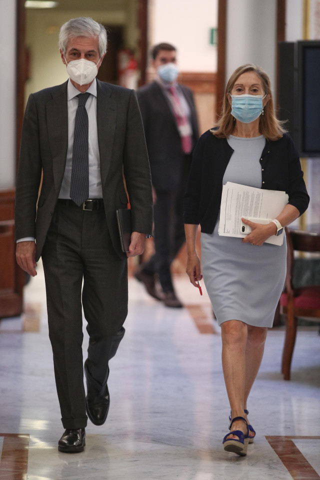 El secretario cuarto de la Mesa del Congreso, Adolfo Suárez Illana, y la exministra y actual vicepresidenta segunda del Congreso , Ana Pastor, a su llegada a la Mesa del Congreso de los Diputados, en Madrid, (España), a 29 de septiembre de 2020.