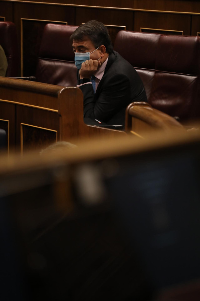 El portavoz del PNV en el Congreso, Aitor Esteban, durante una sesión plenaria en el Congreso de los Diputados, en Madrid, (España), a 15 de octubre de 2020.