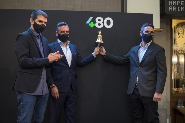 Sergio Aguado, Vicente Montesinos y Alfredo R. Cebrián, directivos de Cuatroochenta en su debut en el BME Growth