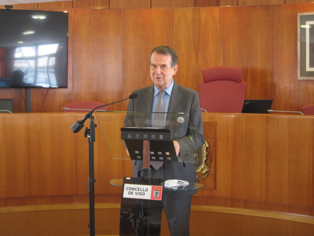 El alcalde de Vigo, Abel Caballero, durante una rueda de prensa.