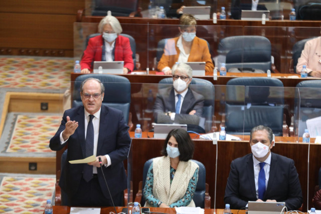 EL portavoz del PSOE en la Asamblea de Madrid, Ángel Gabilondo, interviene durante una sesión de control al Gobierno en la Asamblea de Madrid (España), a 22 de octubre de 2020. Durante el pleno, el Ejecutivo madrileño responderá, entre otras, a cuestiones
