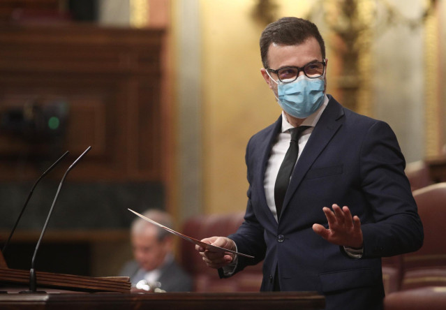 El diputado de Ciudadanos Pablo Cambronero interviene en la sesión plenaria celebrada en el Congreso