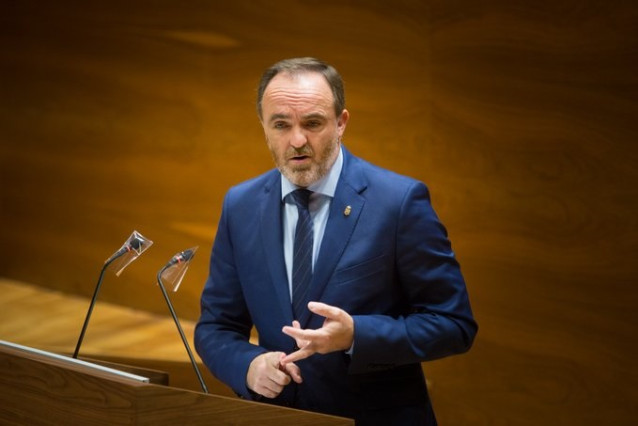 El portavoz de Navarra Suma, Javier Esparza, en el Debate sobre el Estado de la Comunidad en el Parlamento de Navarra.