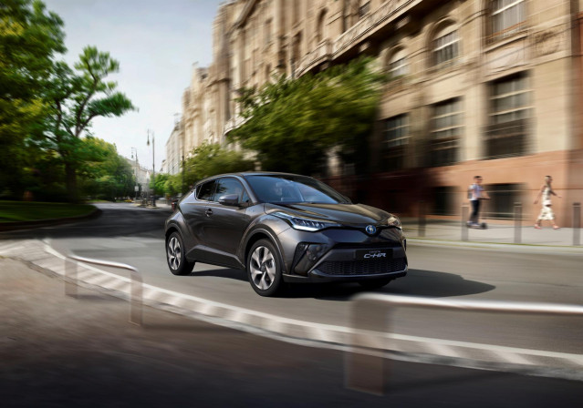 Nuevo Toyota C-HR híbrido.