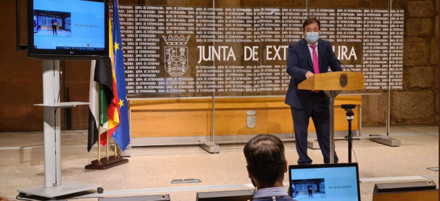 El presidente de la Junta, Guillermo Fernández Vara, en una foto de archivo