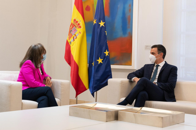 Pedro Sánchez y la secretaria general iberoamericana se reúnen para impulsar la cumbre iberoamericana