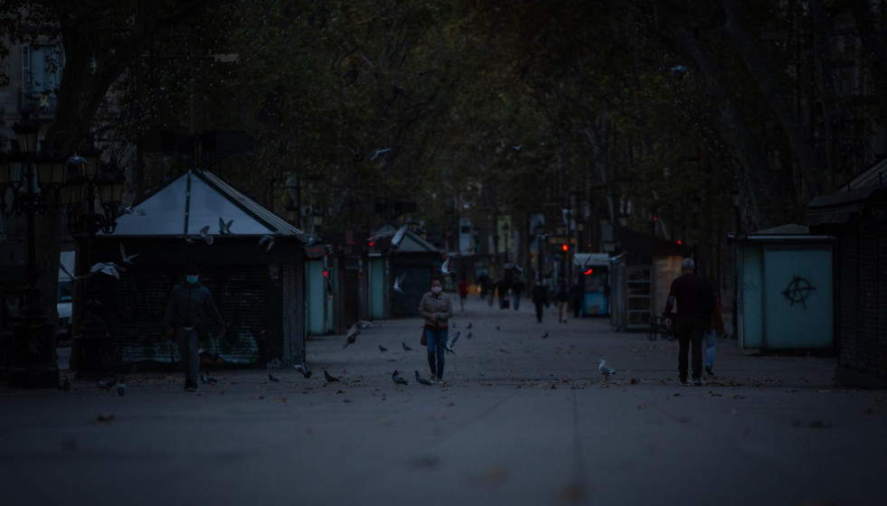 La Rambla de Barcelona tras la primera noche con toque de queda en Catalunya