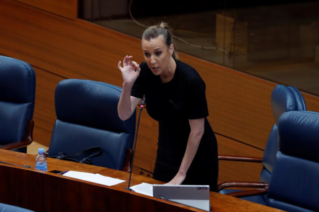 La diputada de Más Madrid, Tania Sánchez, durante su intervención en el pleno celebrado este jueves en la Asamblea de Madrid, en una sesión marcada por la petición de la Comunidad de Madrid de avanzar a la fase 1 de la desescalada. En Madrid, (España), a