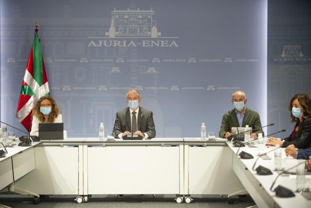 El lehendakari, Iñigo Urkullu, en una de las reuniones del Consejo asesor del Plan de Protección Civil de Euskadi (LABI) para hacer frente a la situación creada por el coronavirus.